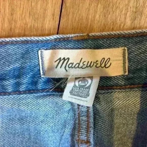 Madewell relaxed denim shorts size 32 - Picture 3 of 4